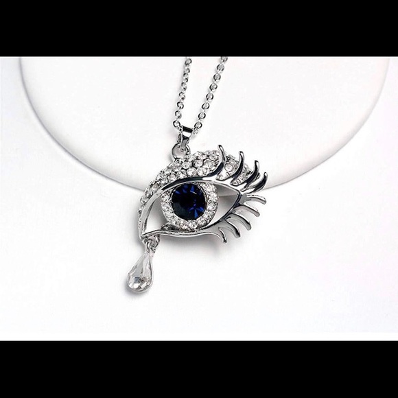 ⭐️SALE⭐️ NEW Magic Eyes Eyelashes Teardrop Pendant Necklace - Picture 2 of 7